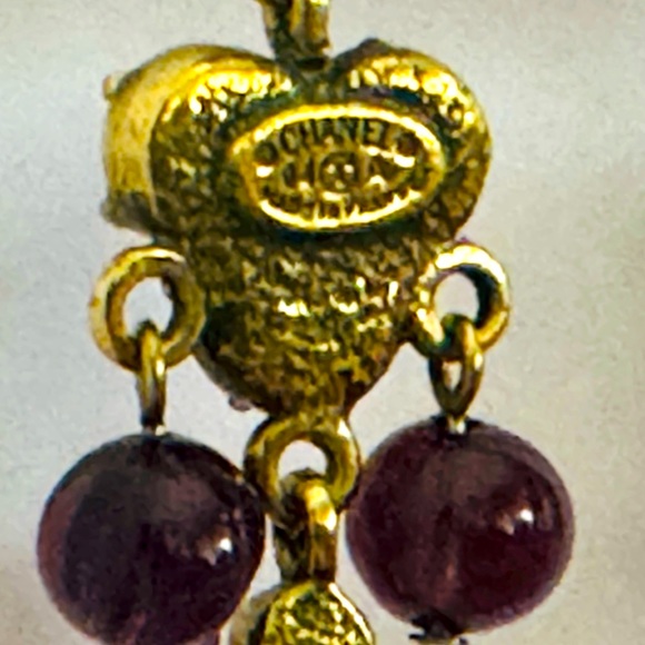 2004 CHANEL Gripoix Fall/Winter Dangle Pink Crystal Amethyst Bead Earrings - Picture 10 of 10